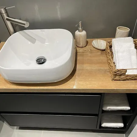 Apartmán Stylish 1 Bedroom Apt 5 Min Walking From Skanderbeg Sq