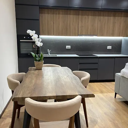 Apartmán Stylish 1 Bedroom Apt 5 Min Walking From Skanderbeg Sq Tirana